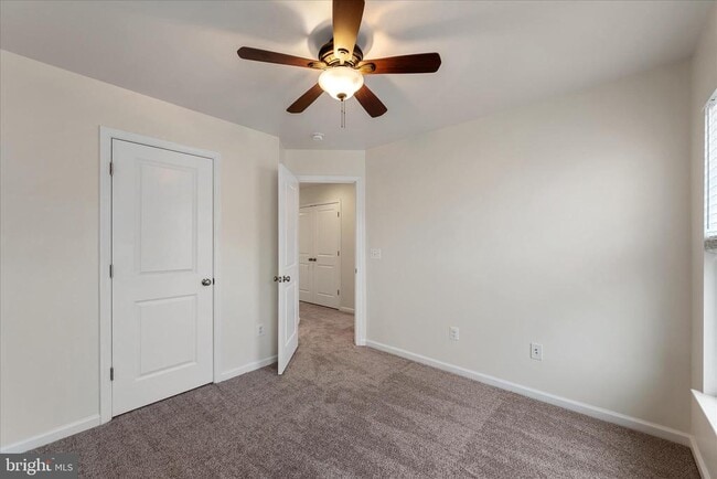 Building Photo - 109 Sequoia Dr