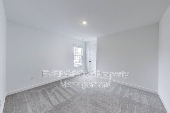 Building Photo - 4543 Nokes Pl