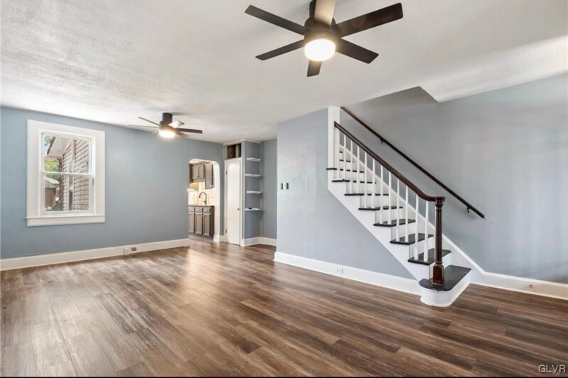 Building Photo - 256 Lehigh Ave