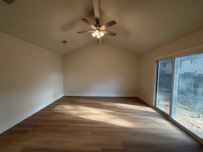 Building Photo - 70 Brookflower Rd