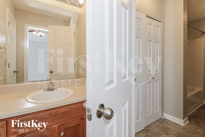 Building Photo - 116 Cobblestone Dr