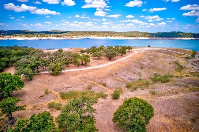 Building Photo - 430 Summit Ridge Dr N