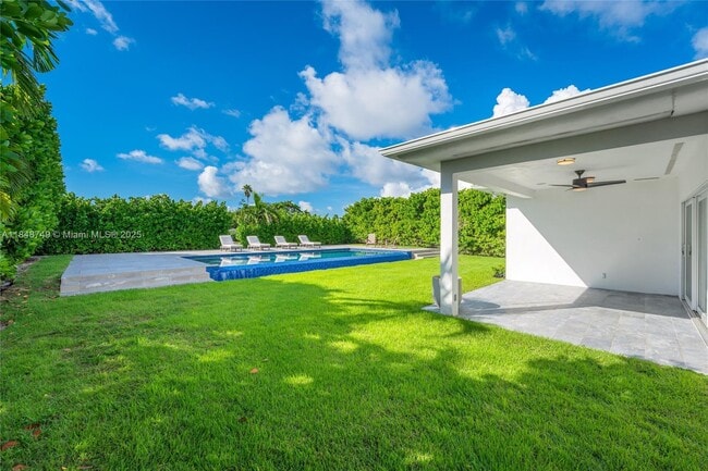 Building Photo - 740 S Shore Dr