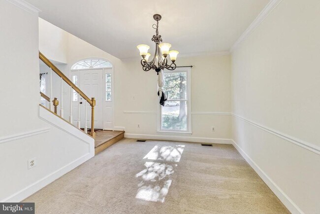 Building Photo - 6104 Cool Spring Terrace S