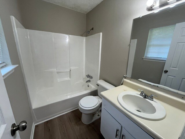 Building Photo - 3460 Wilmington Dr