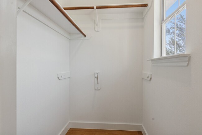 Building Photo - 13167 Peppergate Ln