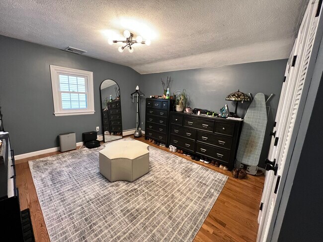 Building Photo - 49 Ramsay St