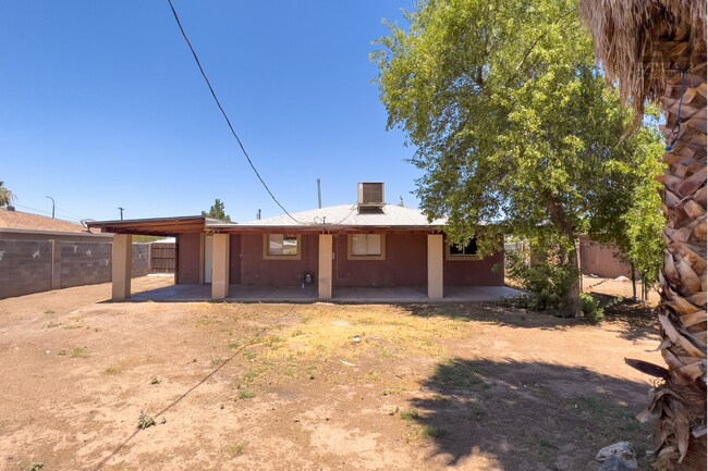Building Photo - 6321 W Whitton Ave