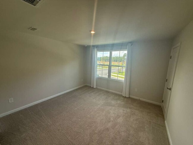 Building Photo - 509 PORTAL CIRCLE CIR, B, SANDSTON, VA 23150