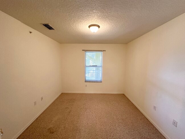 Building Photo - 900 Canopy Walk Ln