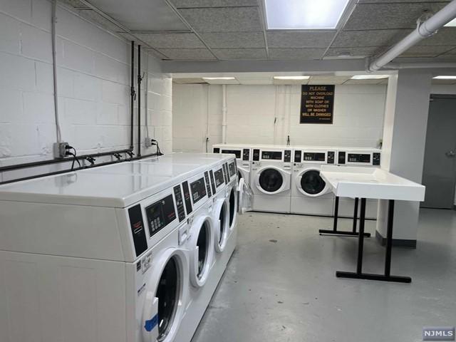 Laundry room - 456 River Rd