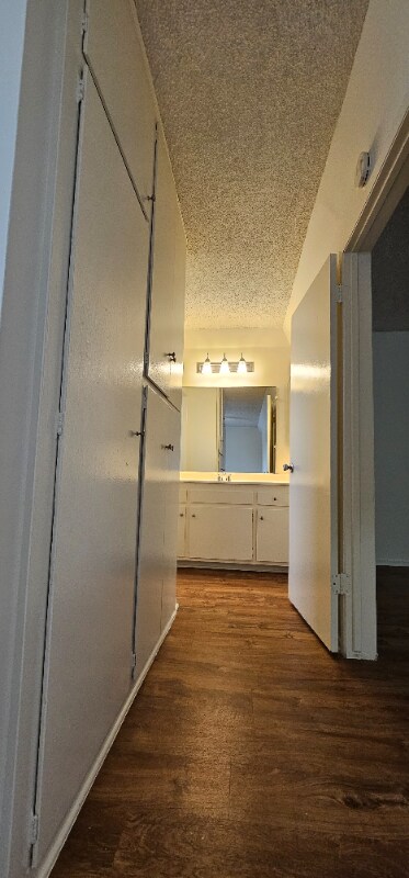 Building Photo - 10635 Colima Rd