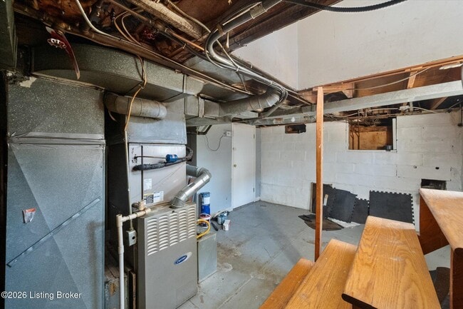 Building Photo - 4925 Southside Dr