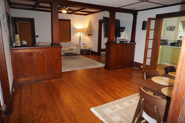 Building Photo - 2120 Reynolds St