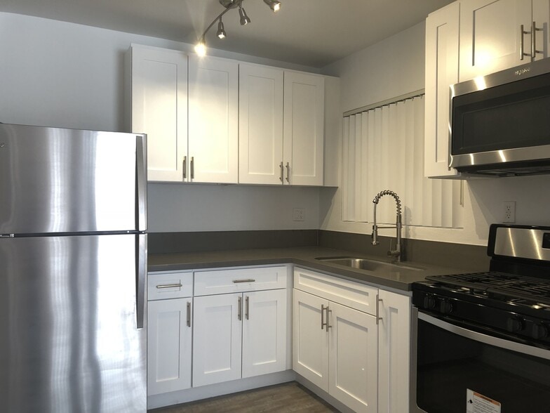Interior Photo - Eagle Court