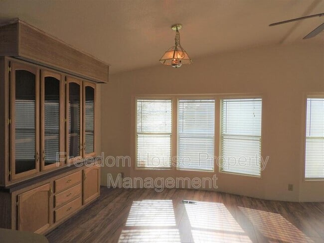 Building Photo - 2770 Rio Rico Dr