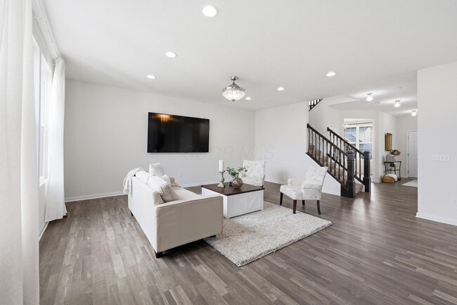 Building Photo - 637 Bald Eagle Dr