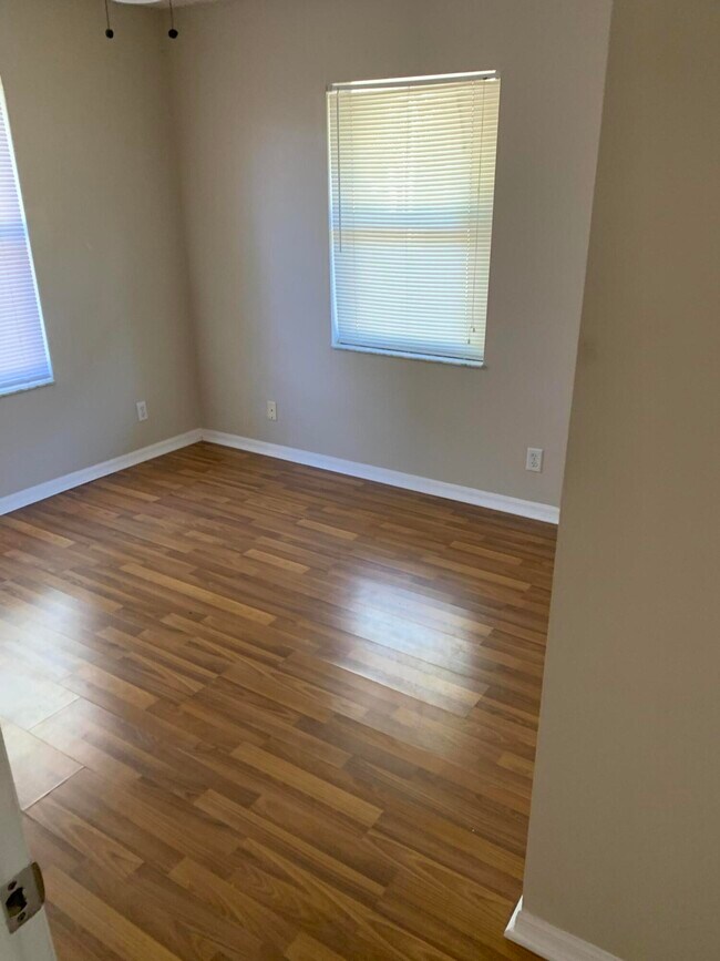 Building Photo - 16701 86th St N