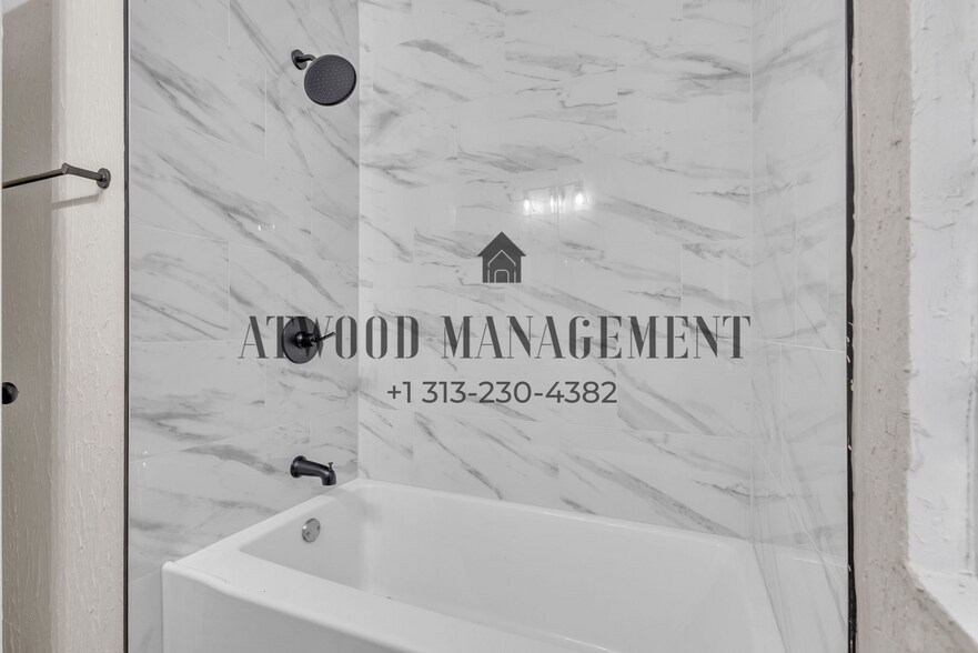 Building Photo - This beautifully updated 3-bedroom, 1-bath single-family home is ready for move-in!