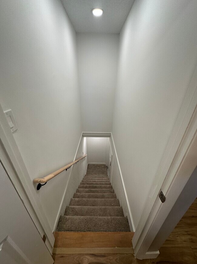 Building Photo - BEREA PROPERTY ( PRIVATE)