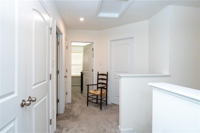 Building Photo - 108 Sweetwater Dr