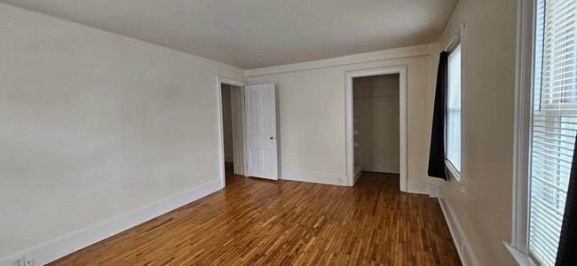 Building Photo - 214 S Church St