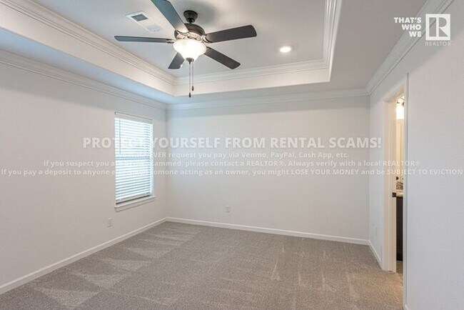 Building Photo - 205 Amber Ln