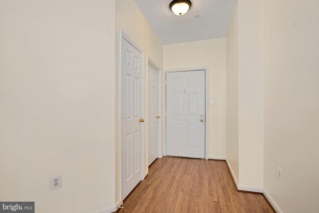 Building Photo - 4139 Fountainside Ln