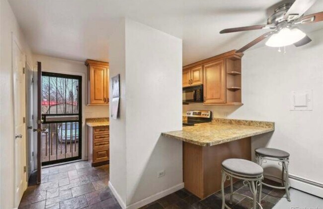 Building Photo - Charming 2BR Condo in Denver