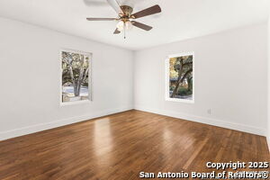 Building Photo - 417 E Hildebrand Ave