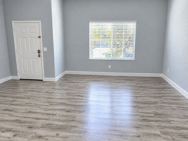Building Photo - 6602 Escallonia Way