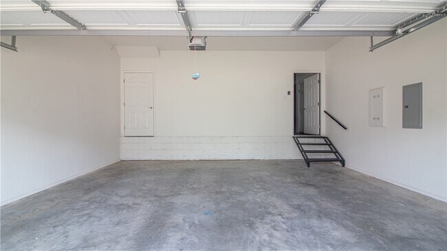 Building Photo - 803 S Rupple Rd