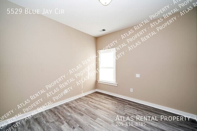 Building Photo - 5529 Blue Jay Cir