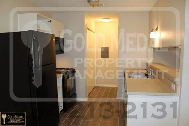 Building Photo - 503 Longhorn Cir