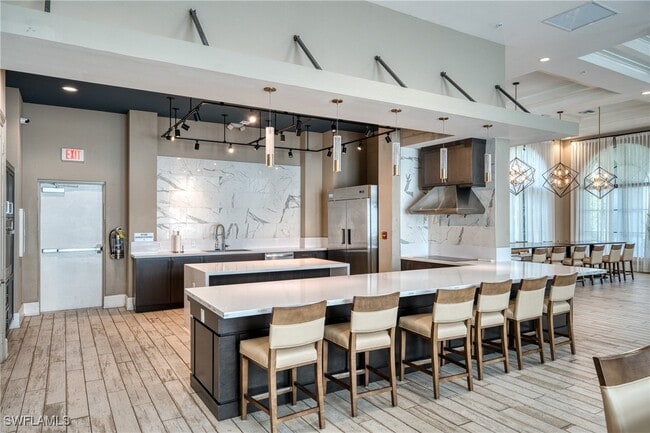 Building Photo - 4947 Brigata Wy