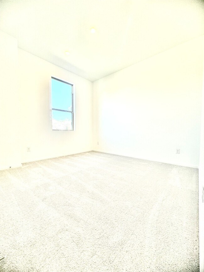 Building Photo - 8282 Boundary Waters Dr