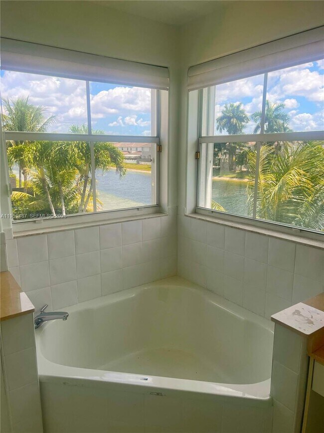 Building Photo - 11336 NW 47th Ln