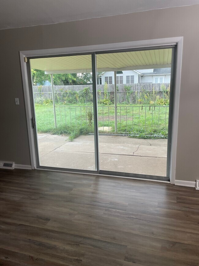 Building Photo - 16222 Howe Rd