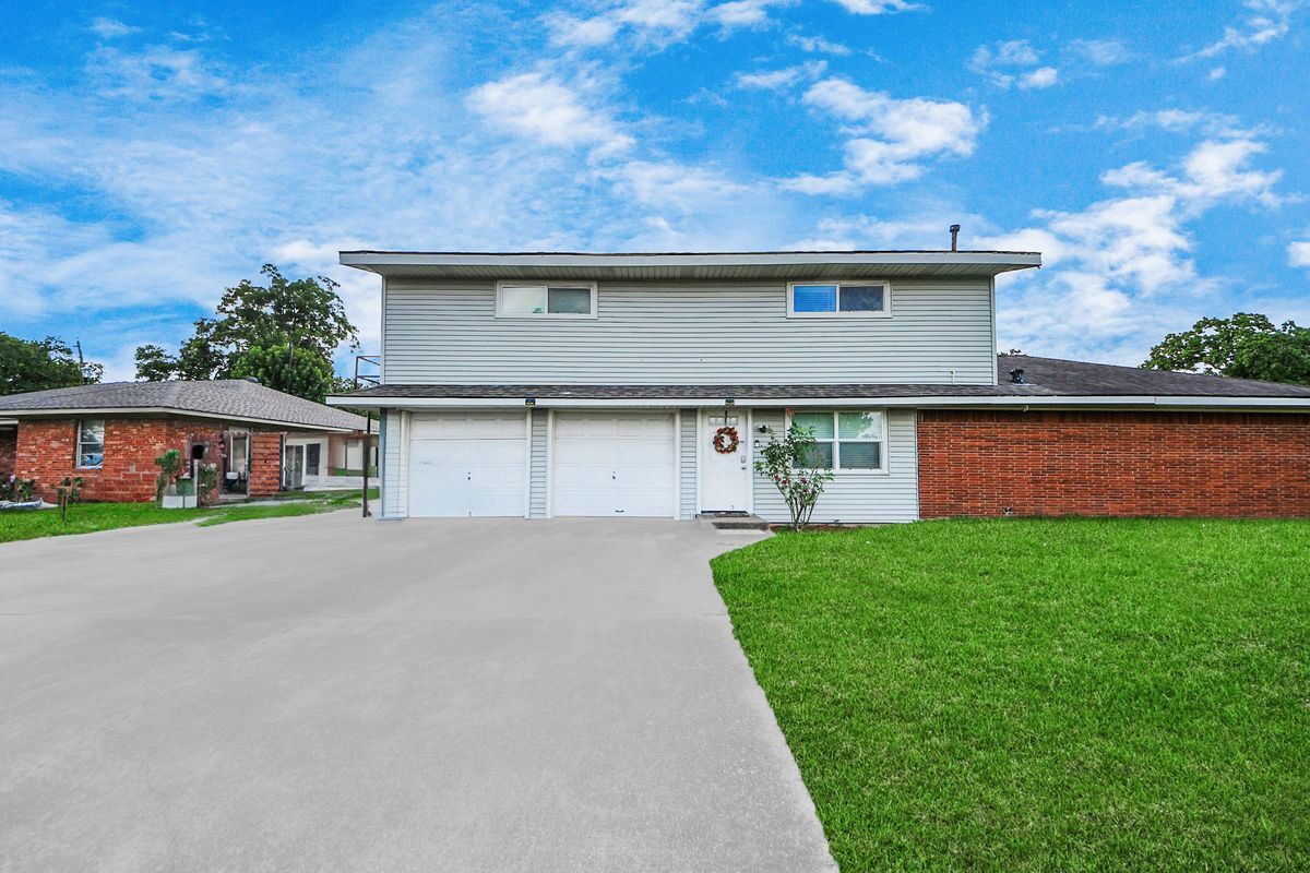 Building Photo - 5747 Turtle Creek Rd