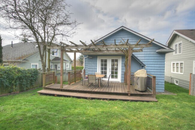 Building Photo - 4Bd/2Ba Seattle House