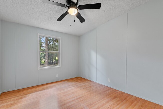 Building Photo - 3756 Hickory Ln