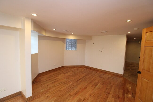 Building Photo - 1502 N Rockwell St