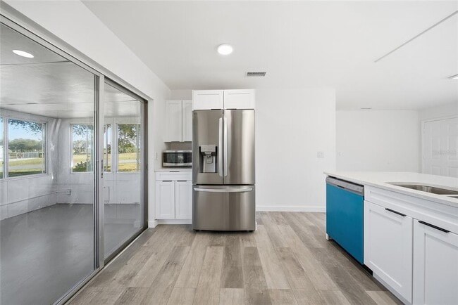 Building Photo - 34815 Gardenia Way