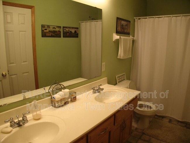 Building Photo - 1331 Eagle Bluff Ct
