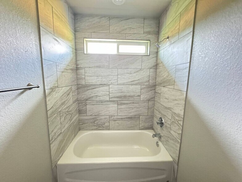 Building Photo - 1616 Indian Trail