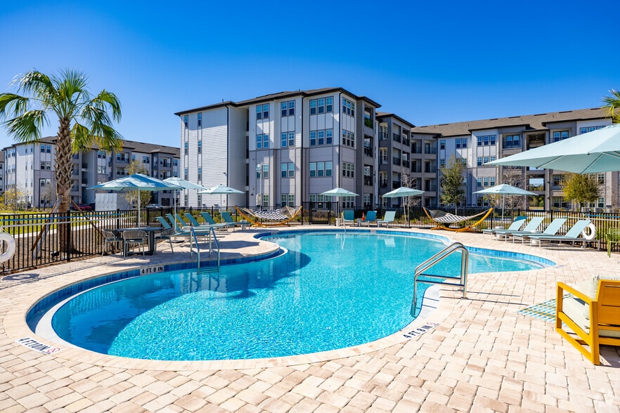 Resort Style Pool - Solaris at Kissimmee