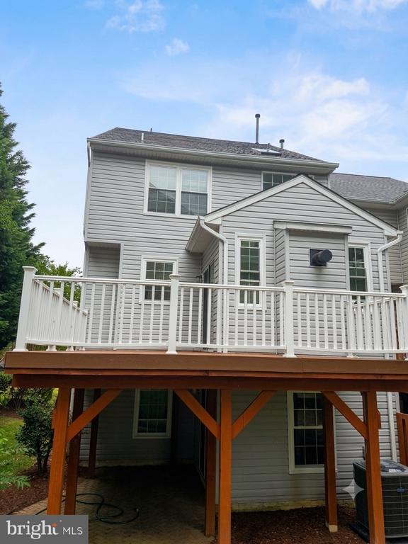 Building Photo - 5820 Shady Oak Ln