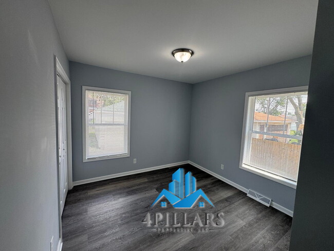 Building Photo - "Beautiful 3-Bedroom Retreat with 2 Baths ...