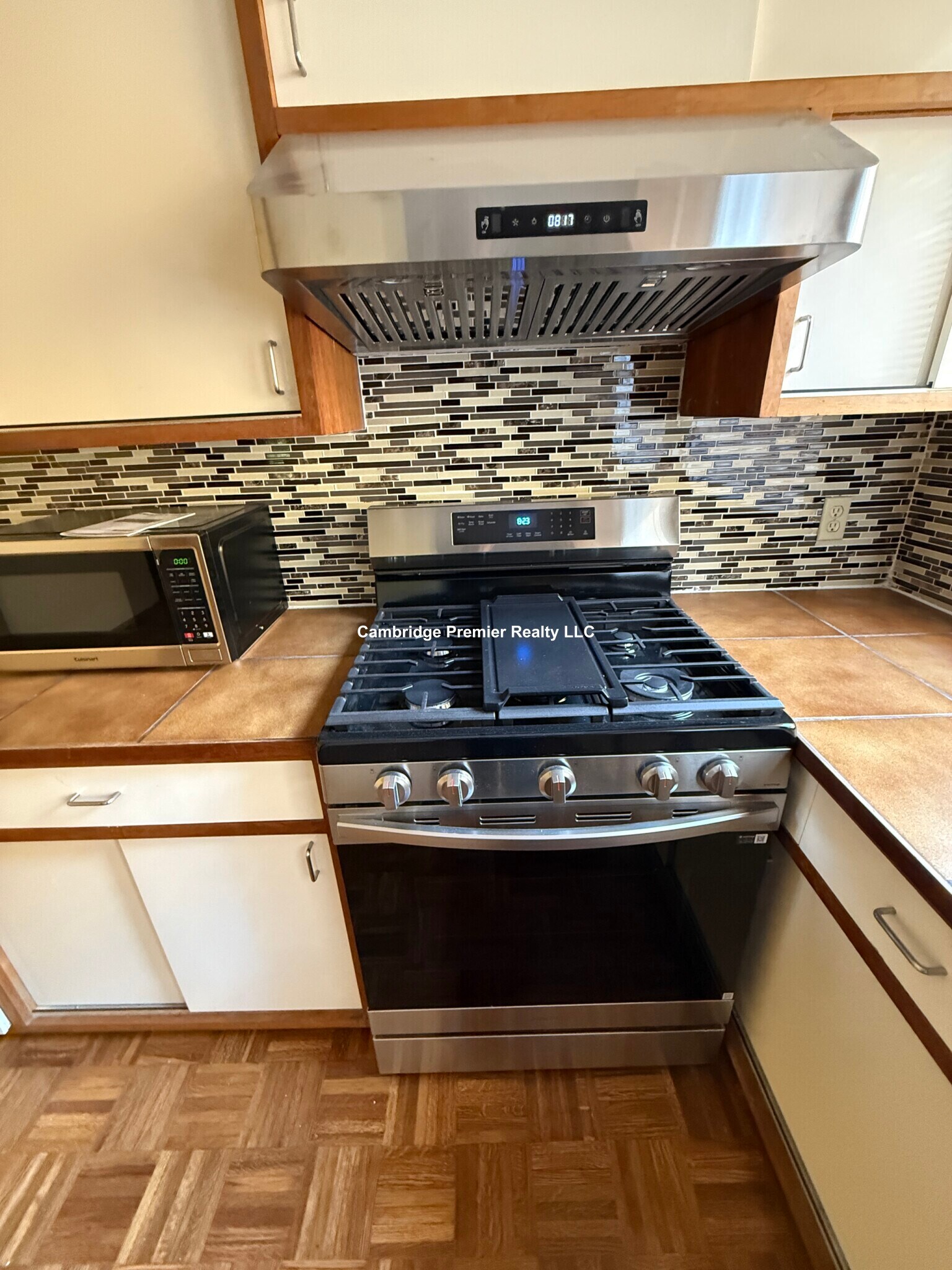 Building Photo - 10 Packard Ave