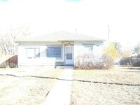 Building Photo - 1930 Ulster St